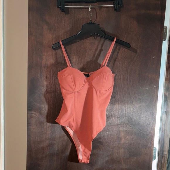 Lulu's Wow 'Em Rusty Rose Bustier Bodysuit - Picture 4 of 7